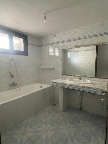 Villa S+4 à Louer à Jinen Hammamet – 3500 DT/mois