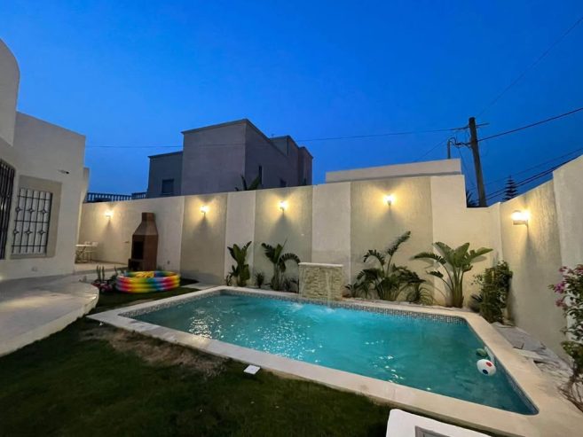 Villa-S4-avec-piscine-A-vendre-Soukra-930000-DT-8