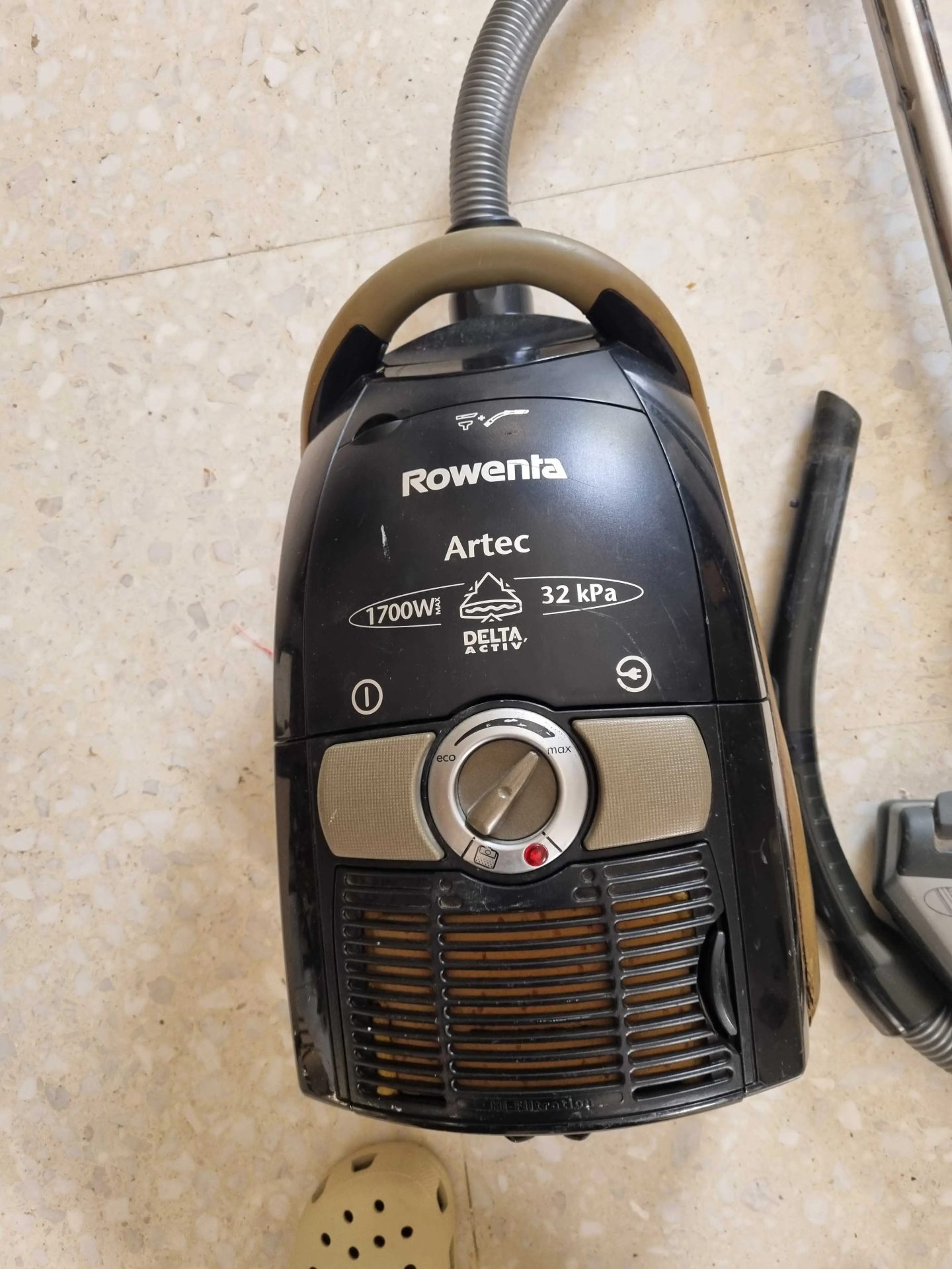 aspirateur-rowenta-artec-1700w-32-kpa-Ezzahra-200-DT