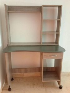 Bureau Fonctionnel avec Espace de Rangement – Jardins d’El Menzah 2 – 150 DT