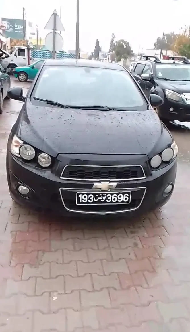 Chevrolet-Sonic-Essence-2016-398000-Km-5-CV-DenDen-25000-DT