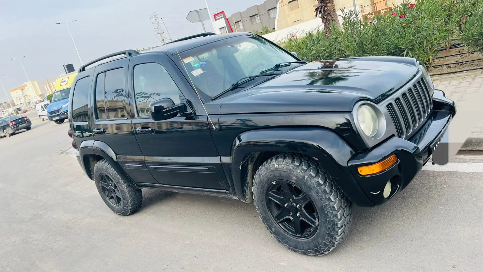 Jeep-Cherokee-2008-135-000-Km-Essence-15-CV-Boite-Auto-4×4-Sfax-21-000-DT-6