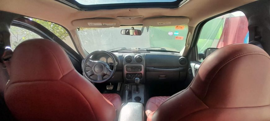 Jeep-Cherokee-2008-135-000-Km-Essence-15-CV-Boite-Auto-4×4-Sfax-21-000-DT-9