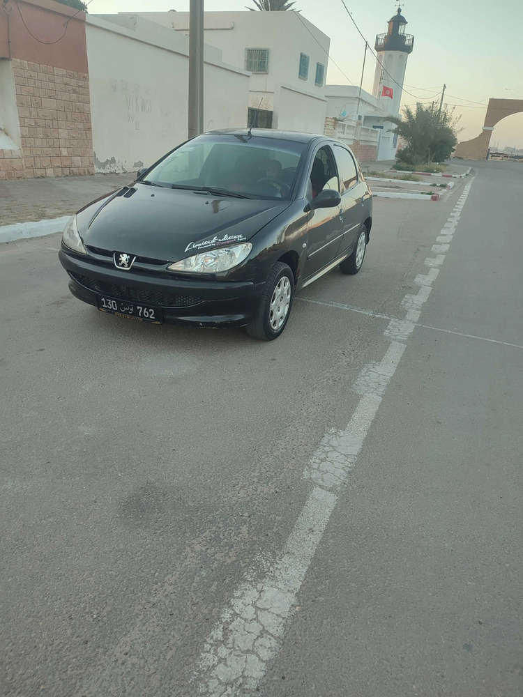 Peugeot-206-2007-occasion-a-Gabes-Carrosserie-intacte-sans-accident-Prix-19 500-DT-21 912 723