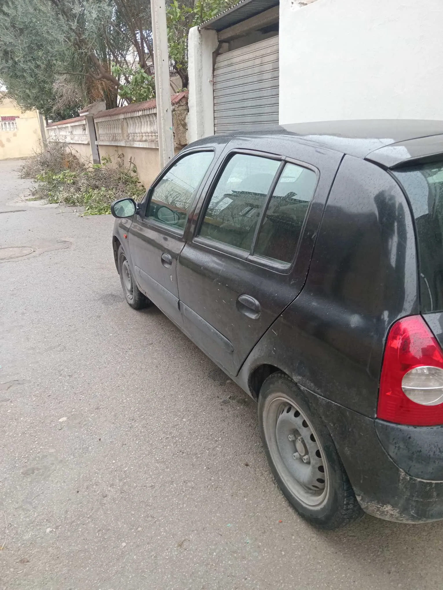 Renault-Clio-Essence-2001-Prix-17500-DT-La-Soukra-Ariana-2