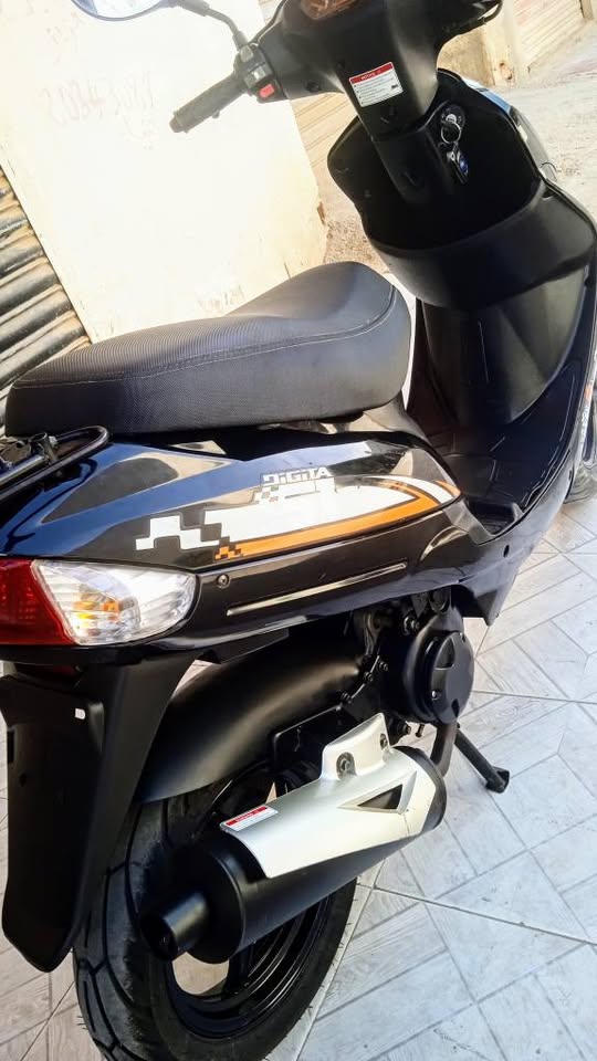 Scooter-Digita-49cc-Noir-a-vendre-a-Gabes-–-Prix-2000-TND-4