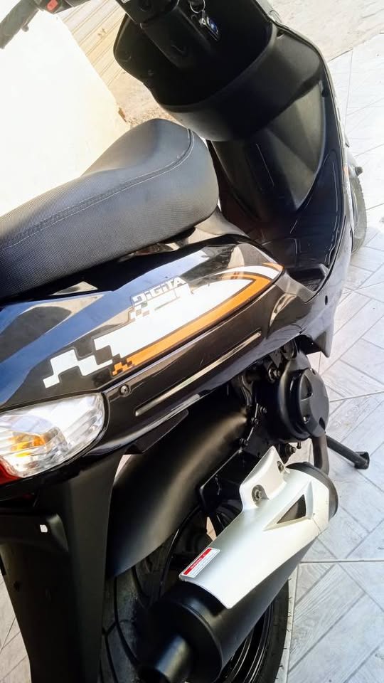 Scooter-Digita-49cc-Noir-a-vendre-a-Gabes-–-Prix-2000-TND-6