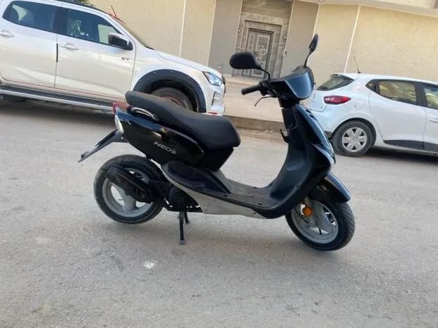 Scooter-MBK-Ovetto-avec-Systeme-dAlarme-et-Pneus-Neufs-Sidi-Bouzid-3200-DT-1