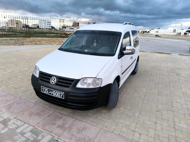 VW-Caddy-2008-Moteur-Neuf-40-000-km-Kairouan-22-000-DT-Negocible