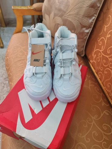 Vends-Nike-Air-More-Uptempo-Neuves-Pointure-42-El-Mornaguia-450-DT-2