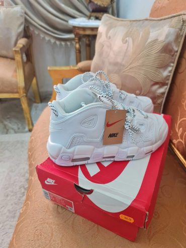 Vends-Nike-Air-More-Uptempo-Neuves-Pointure-42-El-Mornaguia-450-DT-4