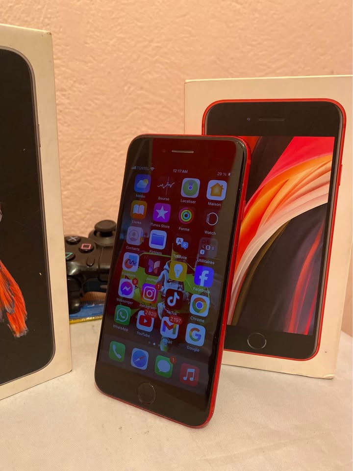 iPhone-SE-2020-Rouge-64-Go-a-vendre-a-Tunis-–-Prix-420-TND-7