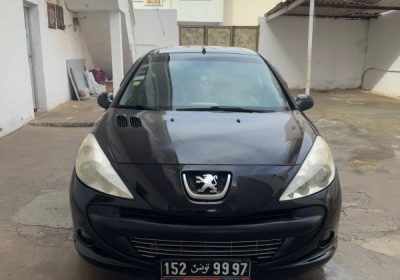 Voiture Peugeot 206 2011 Essence à Vendre