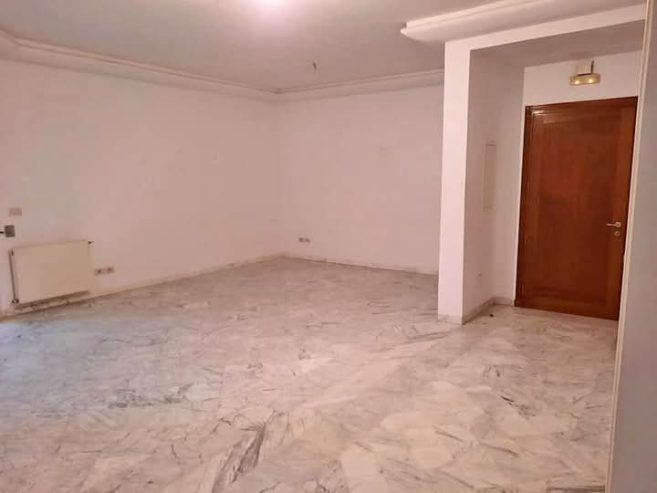 Appartement-S3-moderne-avec-dressing-Residence-securisee-Cite-Nasr-2-4