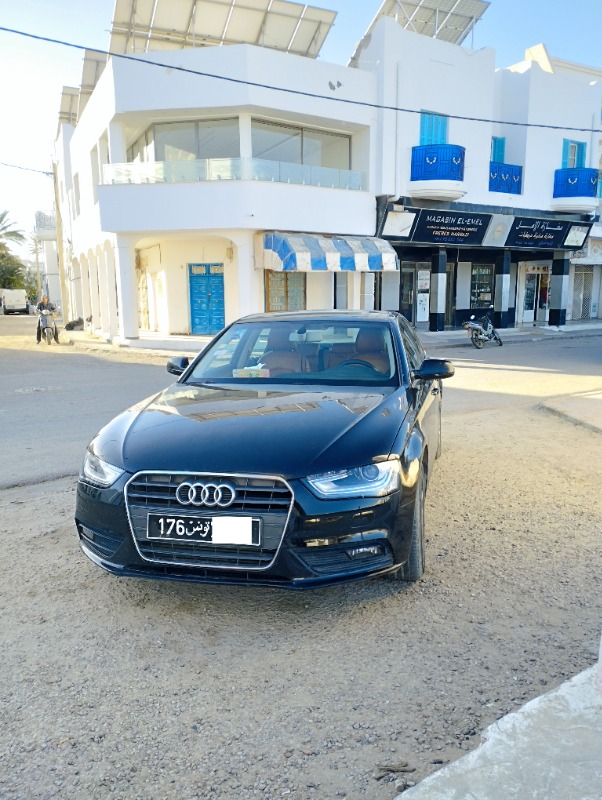 Audi-A4-Essence-2014-7-CV-a-vendre-en-Tunisie-220000-km-toutes-options