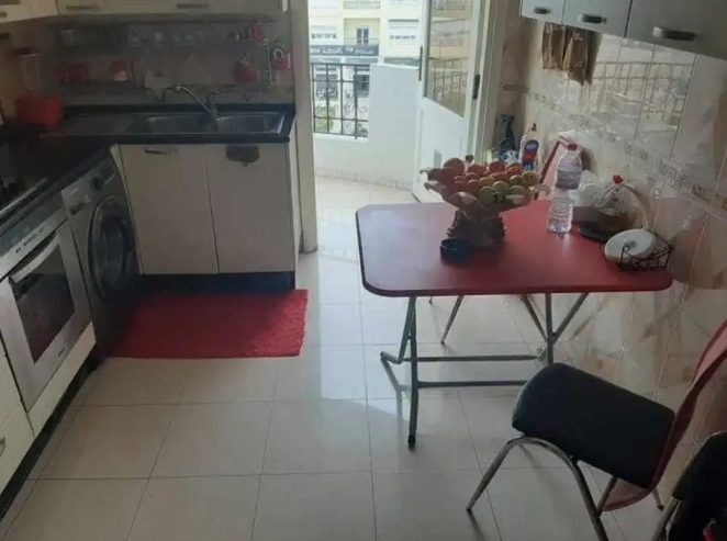 Cuisine-bien-equipee-dans-un-appartement-S2-a-Hammam-Sousse