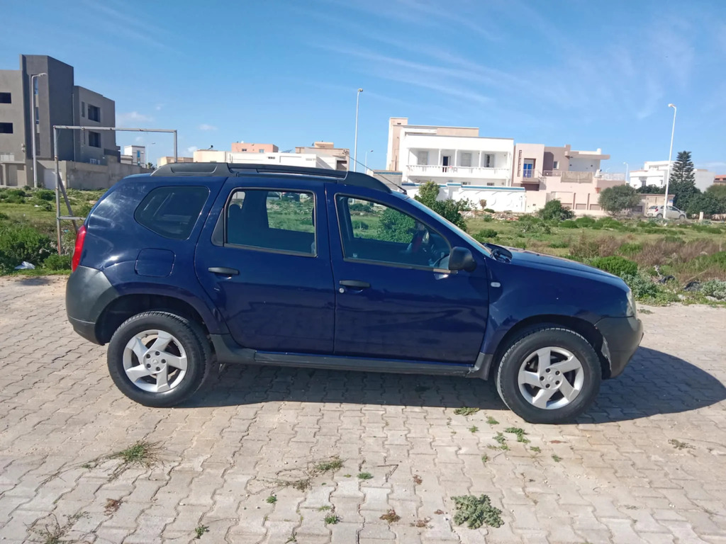 Dacia-Duster-2011-Diesel-Voiture-occasion-a-vendre-a-Hammam-Chatt-Prix-36-000-DT