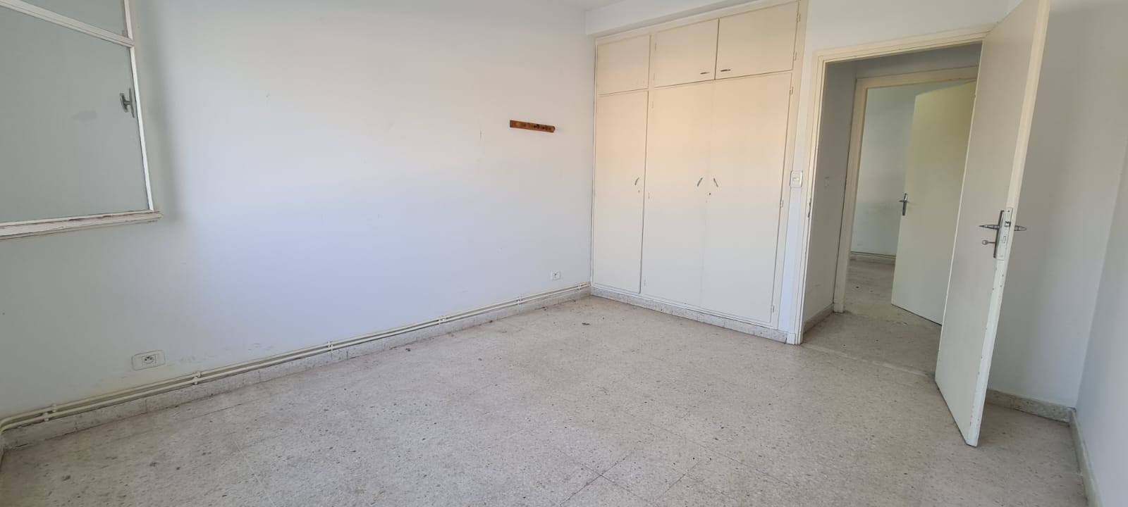 Details-interieurs-dun-appartement-S3-a-El-Manar-2-lumineux