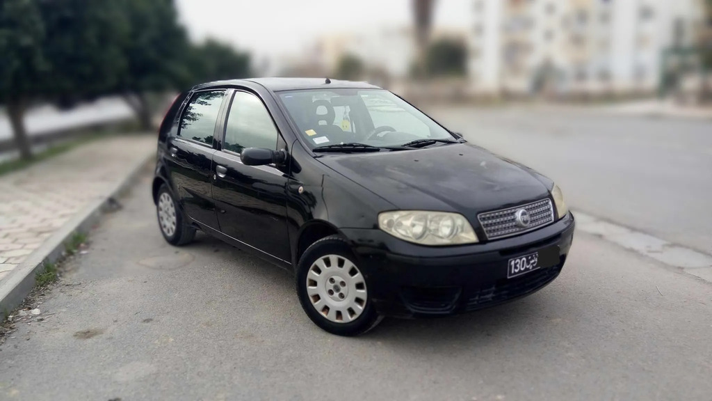 FIAT-Punto-3-noire-a-vendre-en-Tunisie-–-Voiture-economique-2007