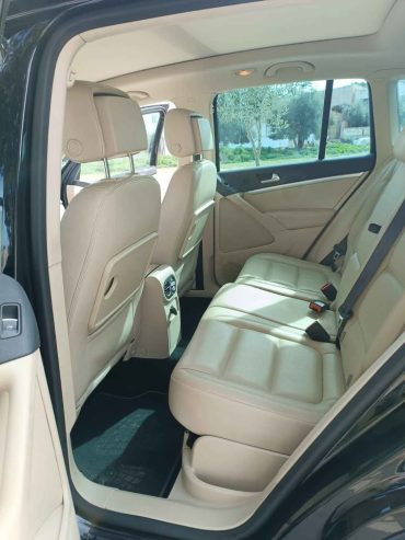 Interieur-cuir-beige-Volkswagen-Tiguan-2015