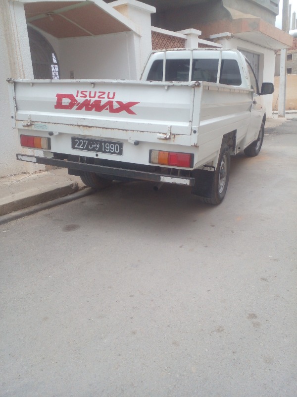 Isuzu-D-Max-2022-Simple-Cabine-plateau-renforce-64 000-DT-Sidi-Bouzid-1