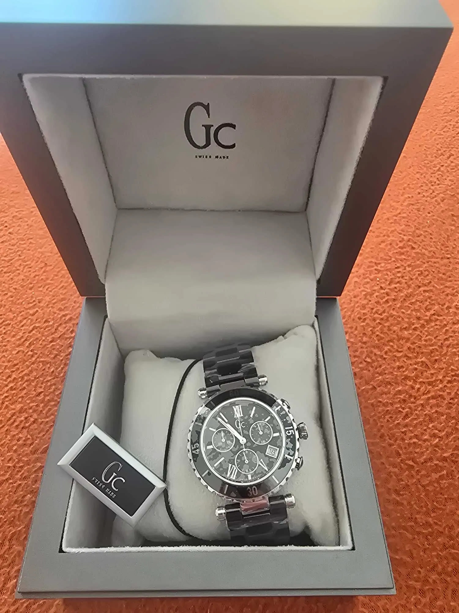 Montre-Guess-Collection-pour-femme-neuve-a-vendre-a-El-Medina-El-Jadida