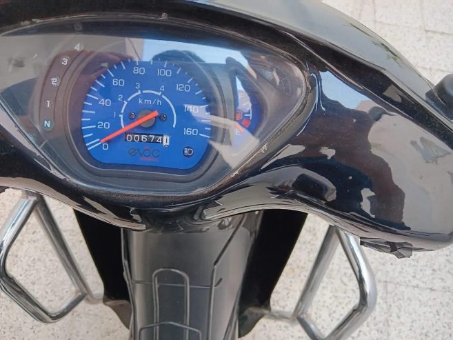 Moto-Jialing-EVOC-Max-consommation-16-L-par-100-km-economique-1