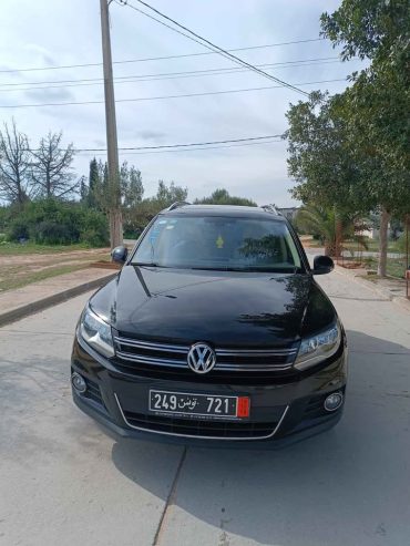 SUV-Volkswagen-Tiguan-2015-avec-regulateur-de-vitesse