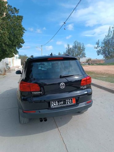 SUV-Volkswagen-Tiguan-diesel-8-CV-boite-manuelle