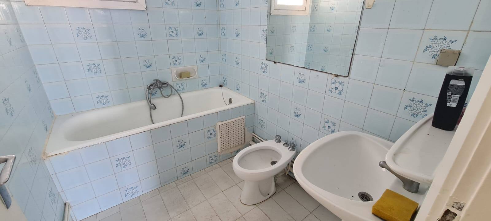 Salle-de-bain-moderne-dans-appartement-S3-a-El-Manar-2