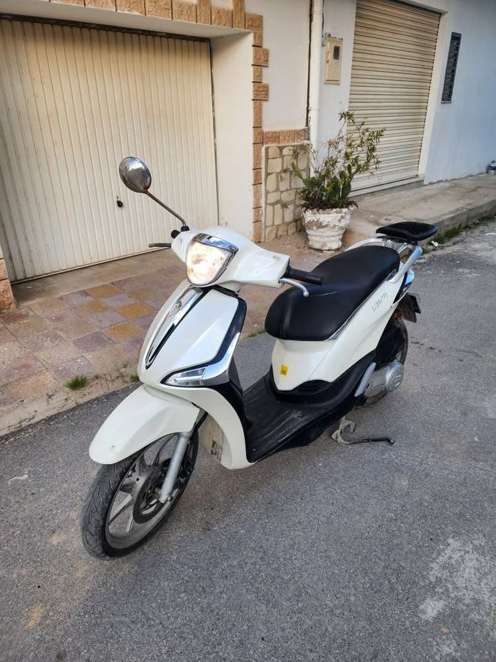 Scooter-Piaggio-Liberty-S-50-2020-a-vendre-en-Tunisie