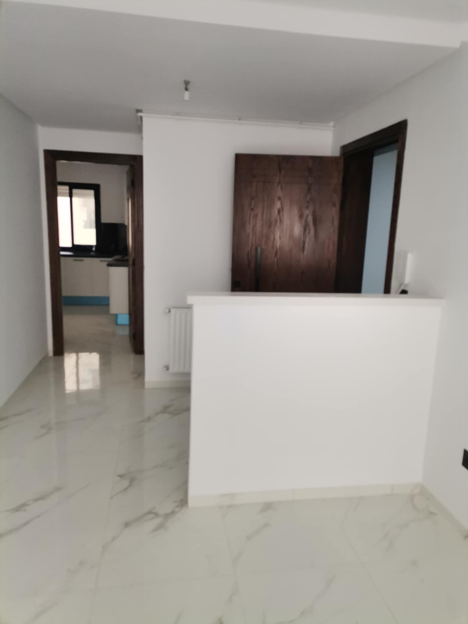 Vente-appartement-2-chambres-avec-balcon-et-parking-securise-Tunis