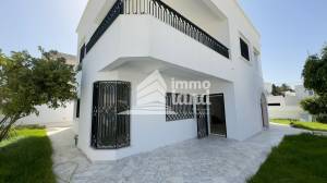 Villa-S5-a-vendre-a-Menzah-5-462m²-terrain-350m²-batis