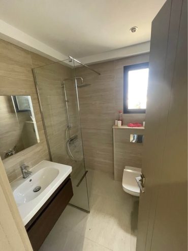 douche-dans-Etage-de-villa-S3-haut-standing-a-louer-a-Sfax