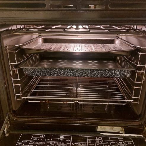 Accessoires-inclus-avec-le-four-Miele-H818-grilles-et-lechefrite