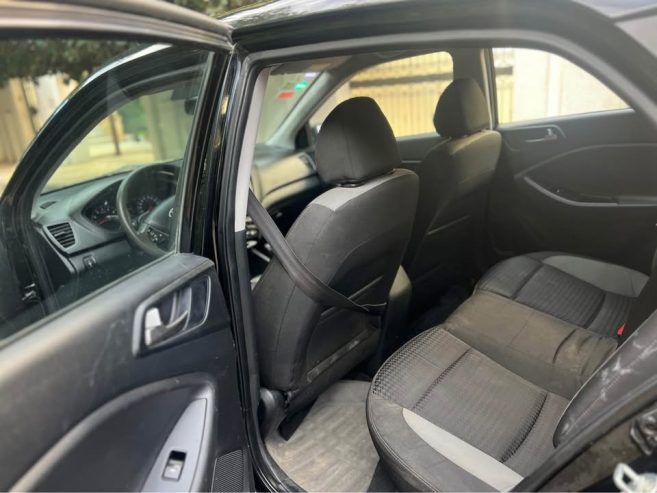 Annonce-Hyundai-i20-occasion-pas-chere-a-Tunis