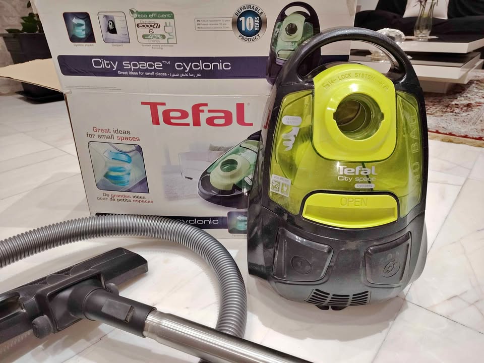 Aspirateur-Tefal-City-Space-Cyclonic-650W