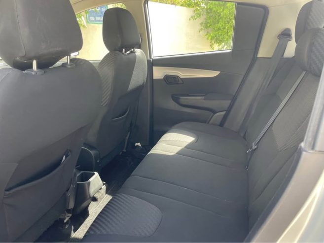 Banquette-arriere-Voiture-Mahindra-KUV100-a-vendre-a-Ariana