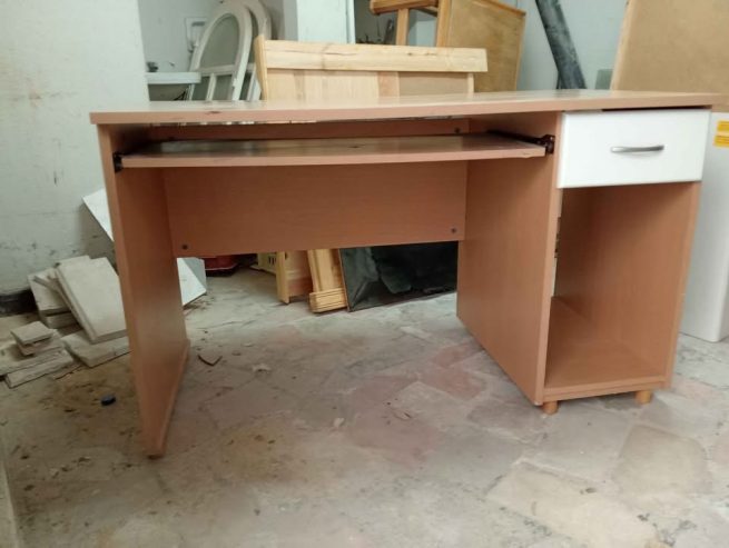Bureau-120×60-cm-a-vendre-a-Ariana-pas-cher
