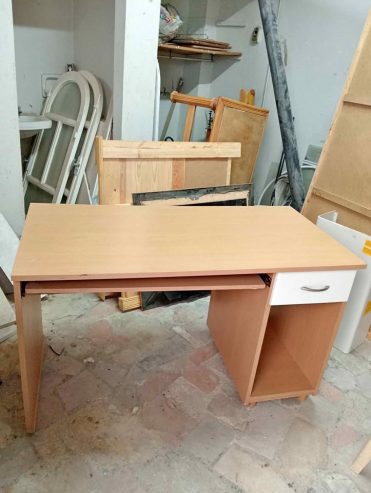 Bureau-MDF-en-bon-etat-a-vendre-en-Tunisie