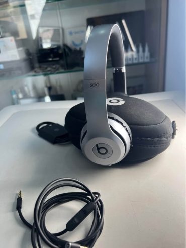 Casque-Beats-Solo-2-avec-accessoires-complets-en-Tunisie