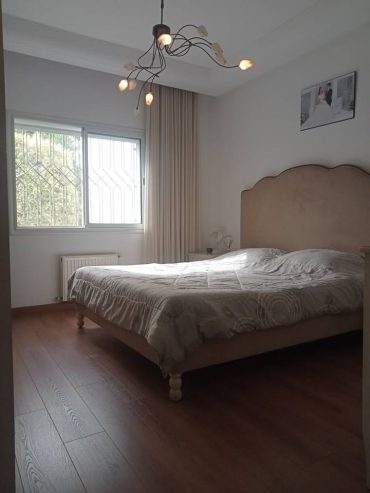 Chambre-dans-appartement-a-vendre-La-Soukra