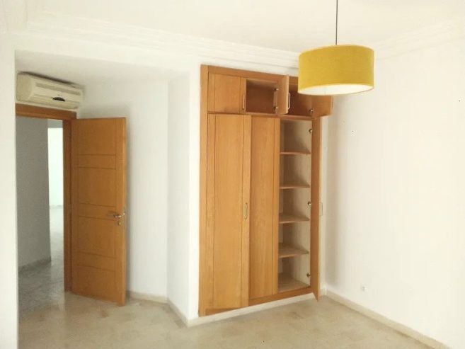 Chambre-pour-enfant-dans-Appartement-moderne-a-louer-a-La-Marsa