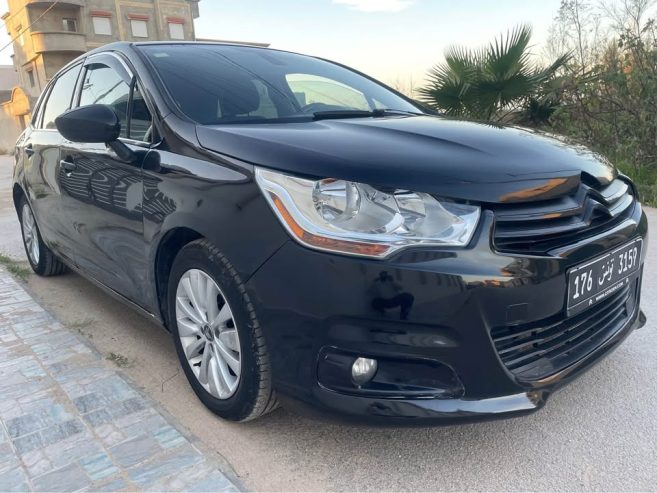 Citroen-C4-avec-options-a-vendre-a-sousse