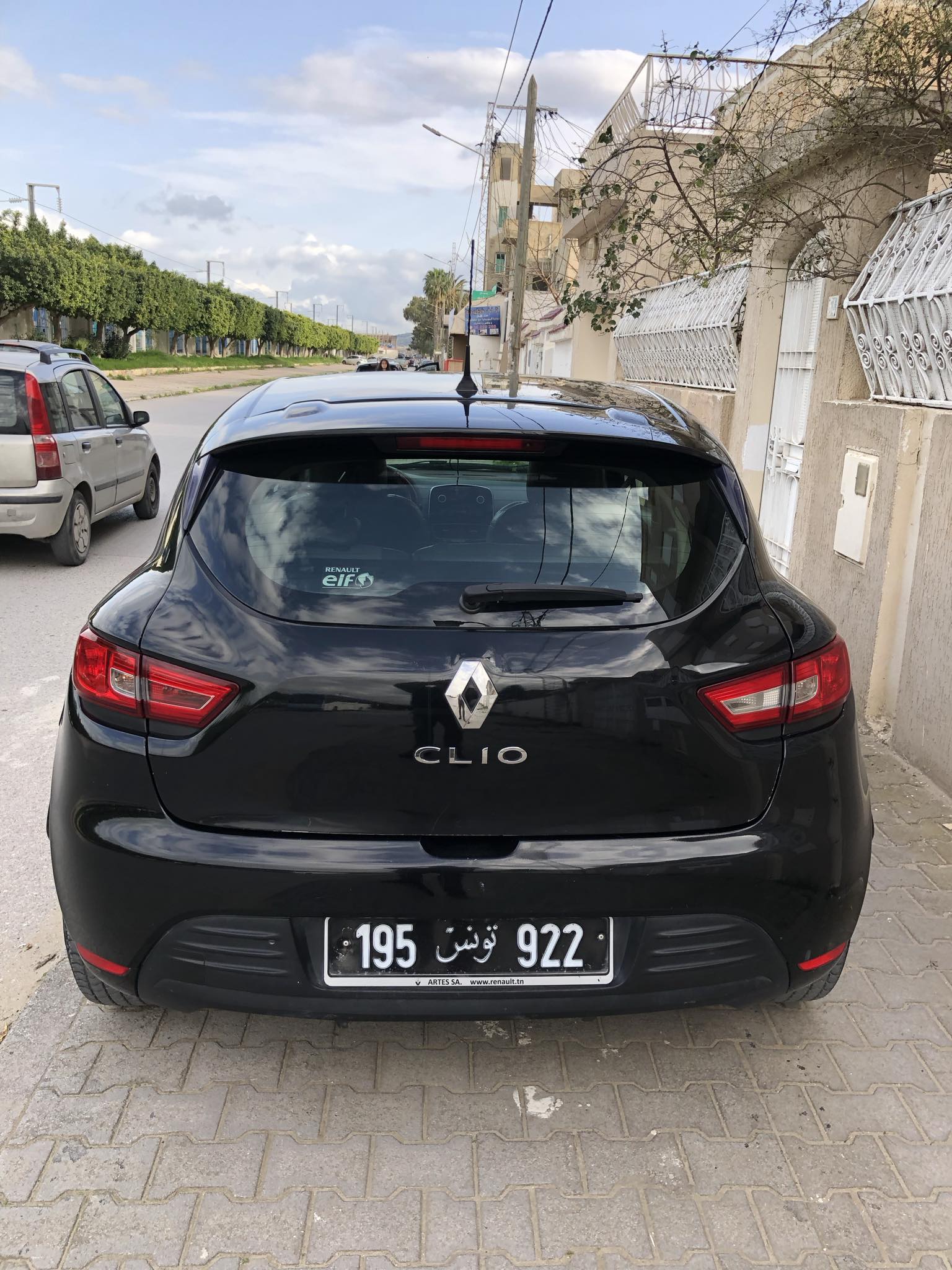 Clio-4-CV-essence-en-excellent-etat