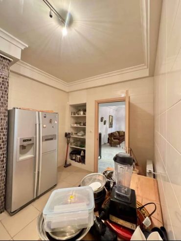 Cuisine-equipee-moderne-avec-sechoir-–-Cite-Wahat