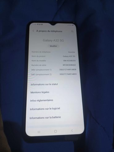 Ecran-large-du-Samsung-Galaxy-A32-5G-affichant-les-informations-du-telephone