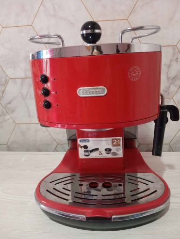 Expresso-machine-Delonghi-1100W-avec-mousseur-de-lait