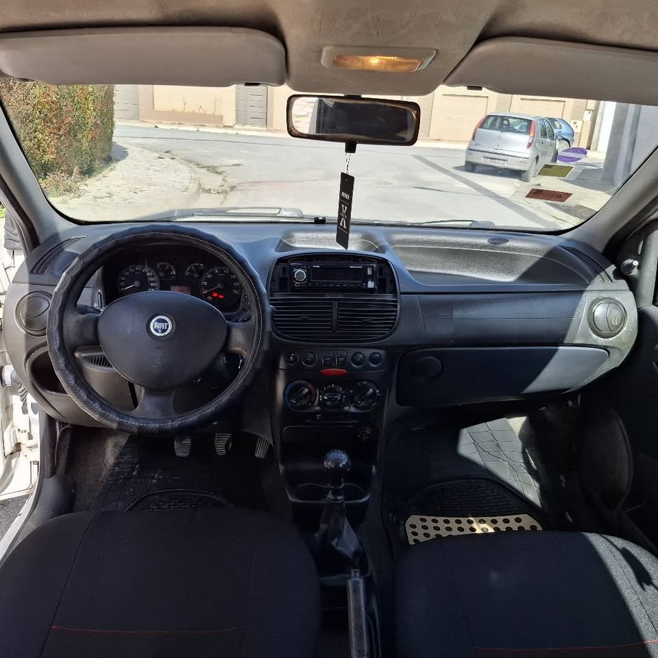 Fiat-Punto-occasion-avec-fermeture-centrale-et-alarme