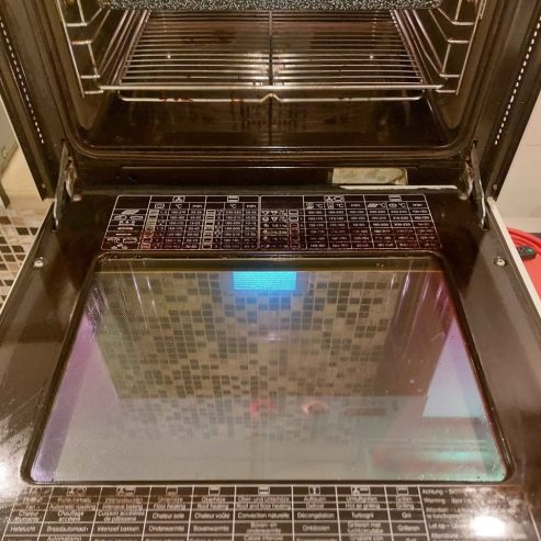 Four-encastrable-Miele-H818-neuf-a-vendre-a-Megrine-au-prix-de-450-dinars